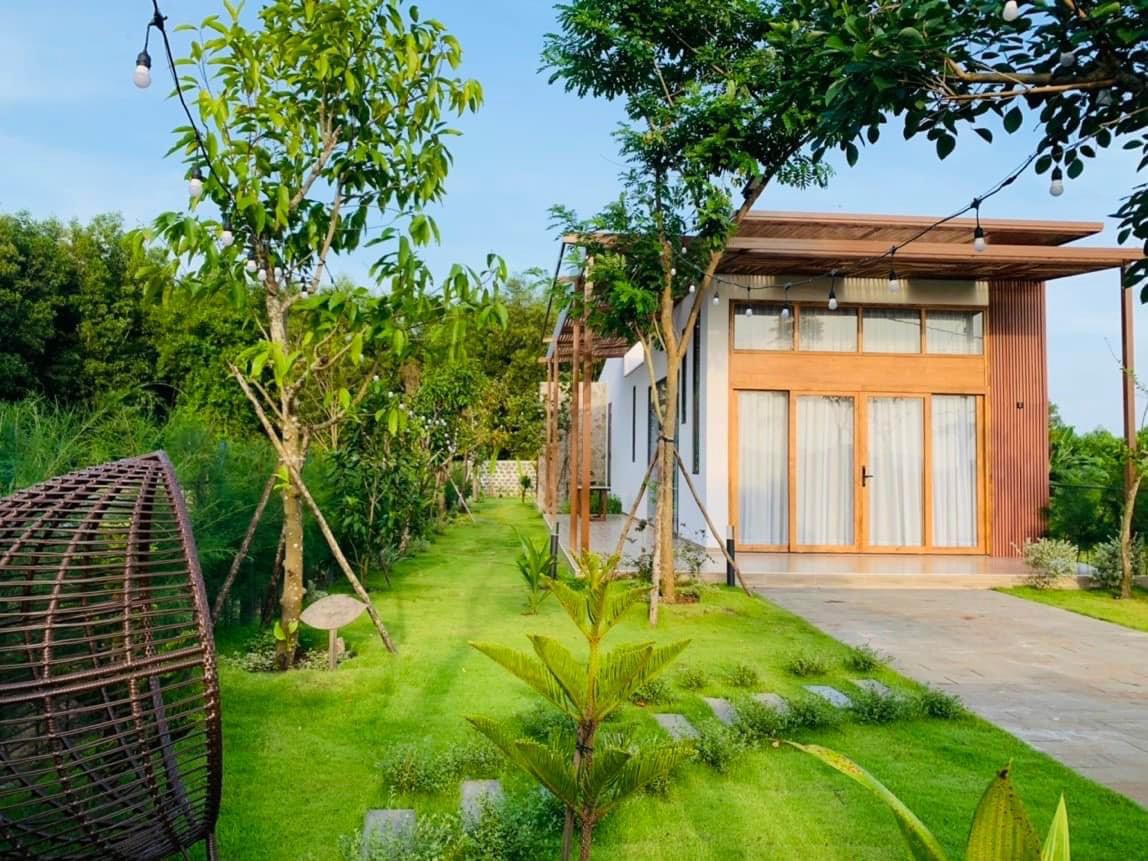 Bán nhà phố vườn gần biển Lộc An, BR-VT, full nội thất. SHR. Giá từ 12,9tr/m2